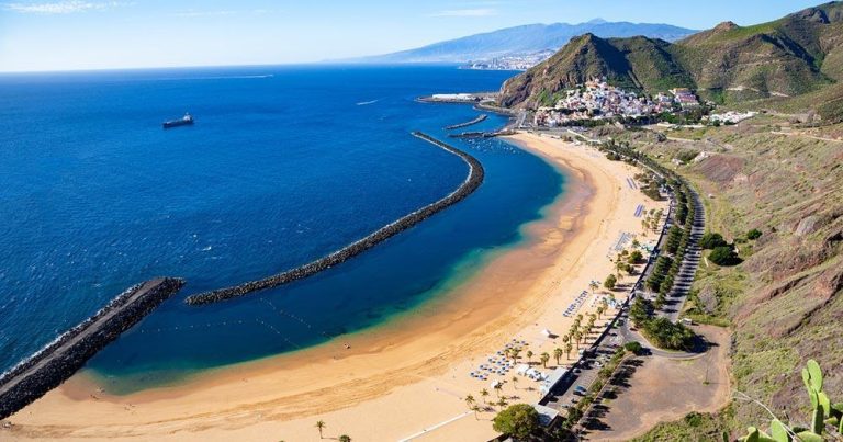 Santa Cruz de Tenerife - Blick auf Las Teresitas Beach