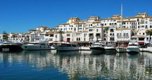 Marbella - Blick auf den Hafen bei Reisemagazin Plus