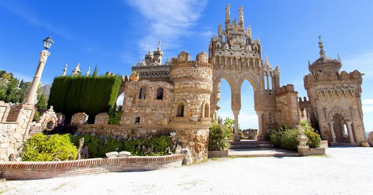 Malaga - Castillo Colomares - bei Reisemagazin Plus