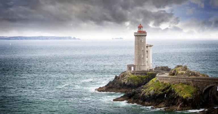 Brest - Blick auf den Leuchtturm Phare du Petit Minou