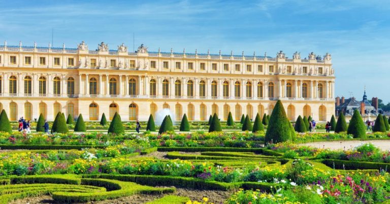 Paris - Blick auf den Palast Versailles - bei Reisemagazin Plus