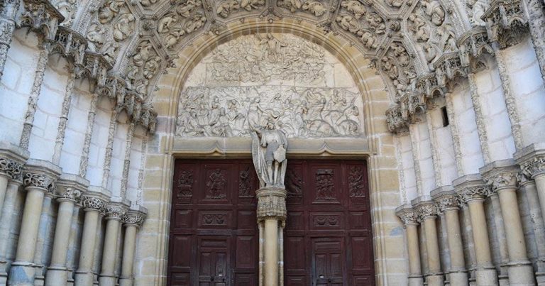 Dijon - Portal Saint Michel