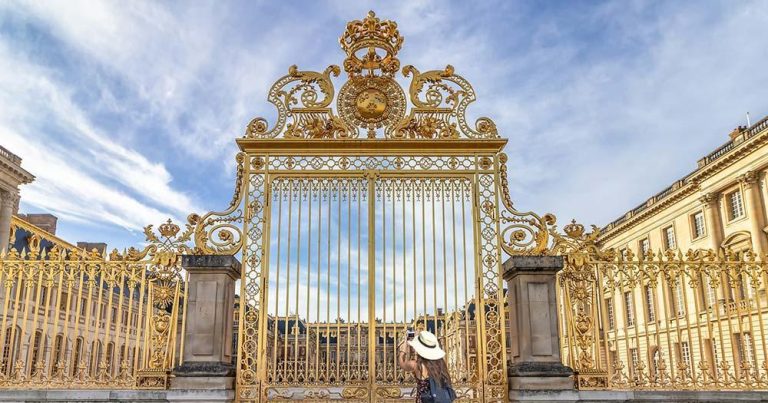 Versailles - goldenes Tor - bei Reisemagazin Plus