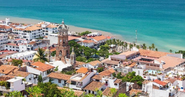 Puerto Vallarta - der Panoramablick auf Stadt und Küste