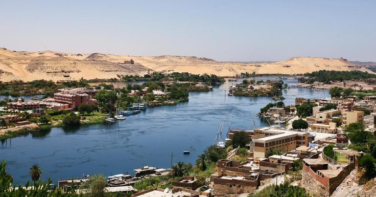 Ägypten - Häuser am Nil - bei Reisemagazin Plus