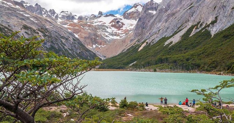 Laguna Esmeralda - Badgäste am See