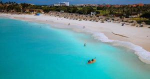 Aruba - Palmenstrand bei Reisemagazin Plus