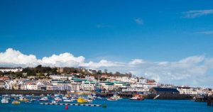 Kanalinseln - Saint Peter Port bei Reisemagazin Plus