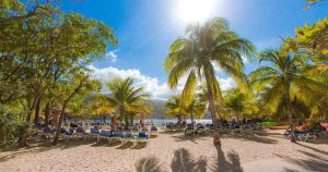 Haiti - Blick auf den traumhaften Strand bei Reisemagazin Plus