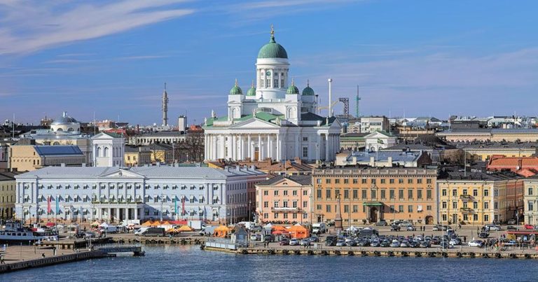 Helsinki - Blick auf die Kathedrale von Helsinki