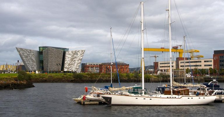 Belfast - Schifffahrtsmuseum Titanic Belfast - bei Reisemagazin Plus