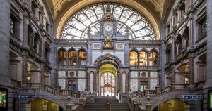 Antwerpen - Die Bahnhofhalle von Antwerpen bei Reisemagazin Plus