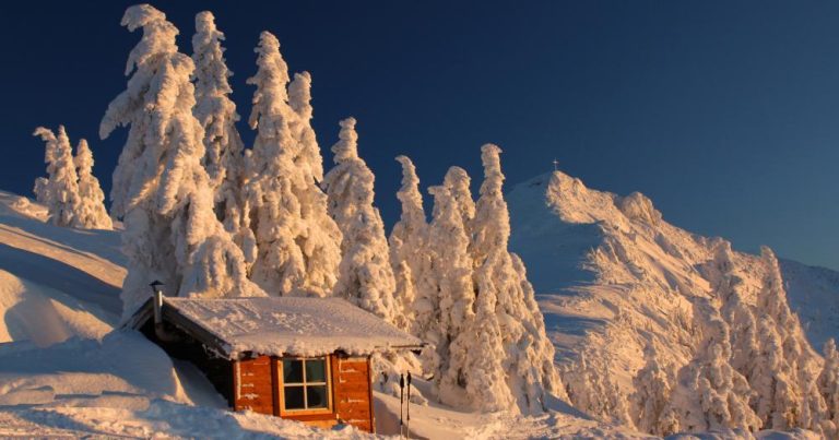 Flachau - Blick auf eine kleine Hütte am Grießenkar