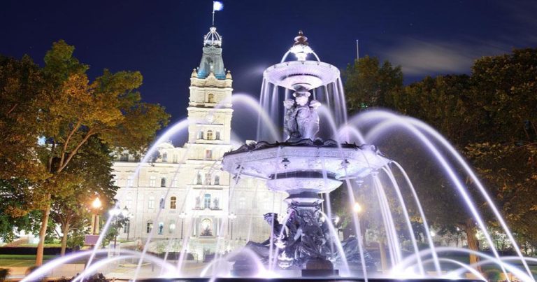 Quebec - Parliament Building - bei Reisemagazin Plus