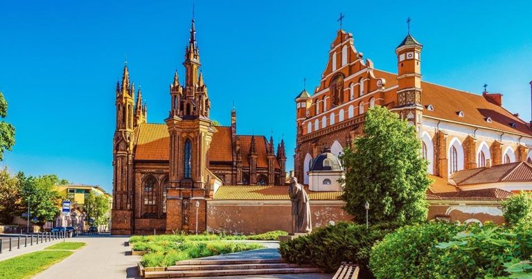 Vilnius - die St. Annen Kirche - bei Reisemagazin Plus