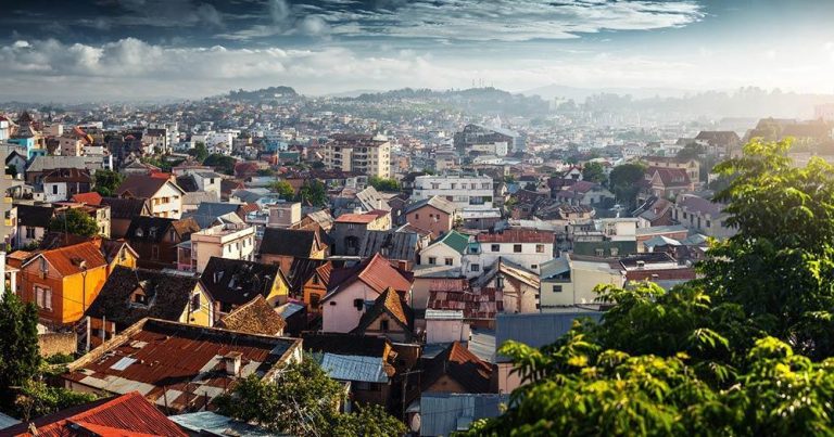 Antananarivo - Blick auf die Stadt - bei Reisemagazin Plus