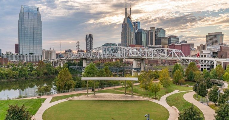 Nashville - Parkanlagen am Fluss - bei Reisemagazin Plus