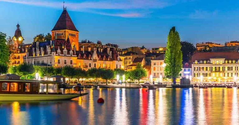 Lausanne - nächtlicher Blick auf das Ufer