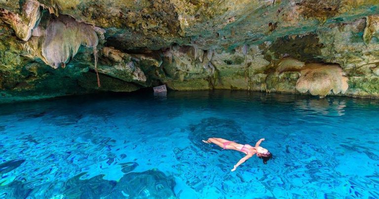 Cenoten - Dos Ojos in Quintana Roo