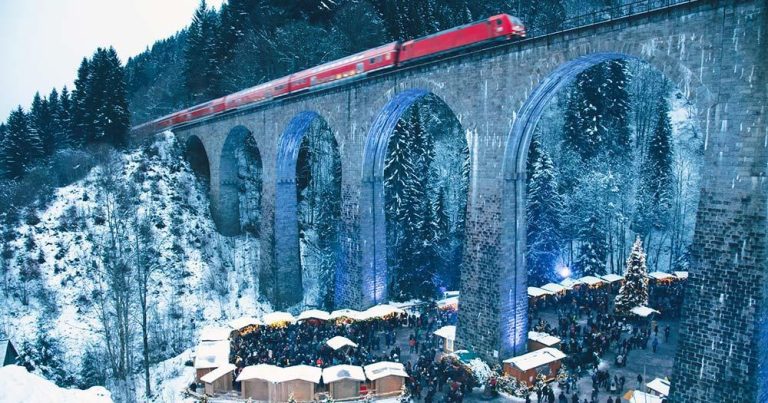 Ravenna - Weihnachtsmarkt unter der Eisenbahnbrücke