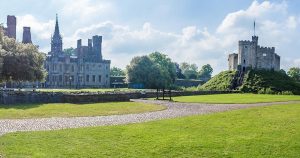 Cardiff - Burg im Sommer bei Reisemagazin Plus