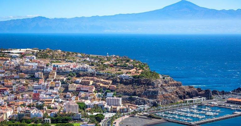 La Gomera - Blick auf San Sebsatian - bei Reisemagazin Plus