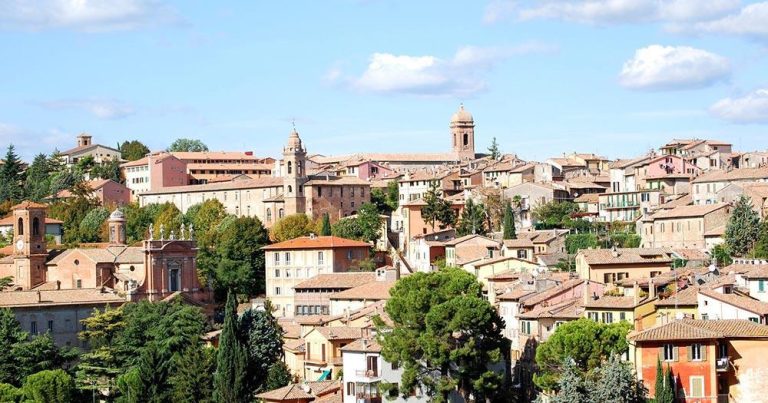 Perugia - Blick auf die Stadt - bei Reisemagazin Plus