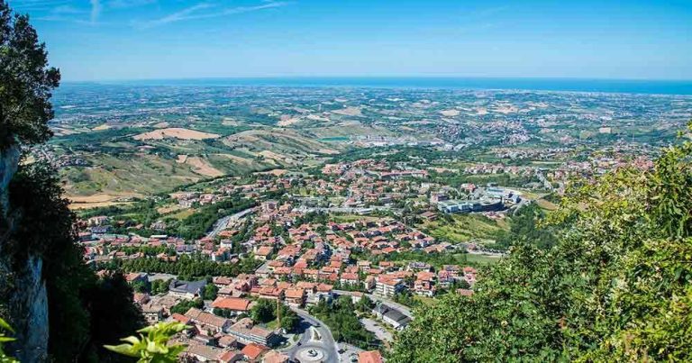 San Marino - Panoramablick - bei Reisemagazin Plus