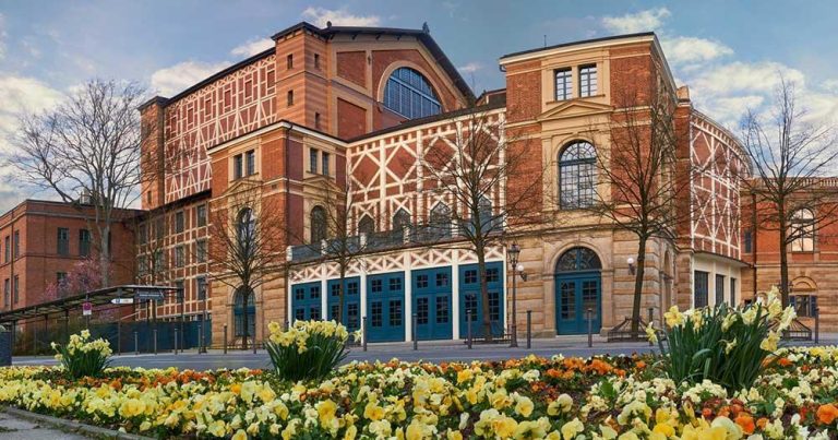 Bayreuth - Wagner Theater - bei Reisemagazin Plus