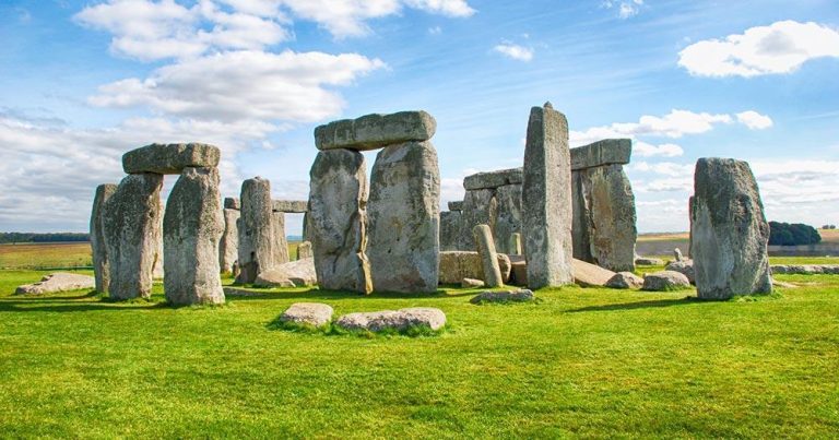 Stonehenge - am Tag - bei Reisemagazin Plus