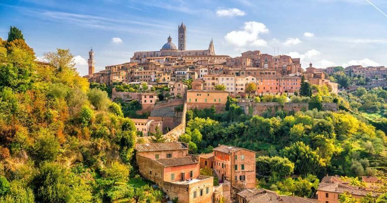 Siena - Skyline der Stadt - bei Reisemagazin Plus