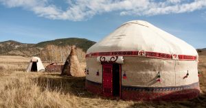 Mongolei - Hütten_Gers von Nomaden bei Reisemagazin Plus